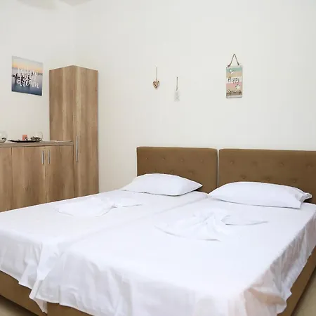 Juli Appartament Near The & The Center Of Apartment Vlore