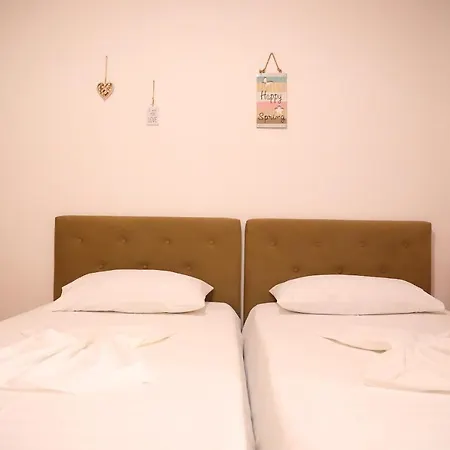 Juli Appartament Near The & The Center Of Apartment Vlore